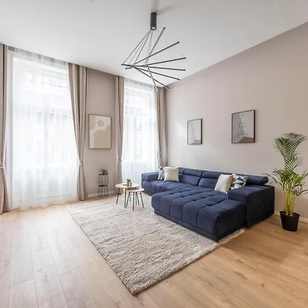 Luxe & Charm Central Grand Suite With 3Bedrm, 3Bathrm Budapest Exterior photo