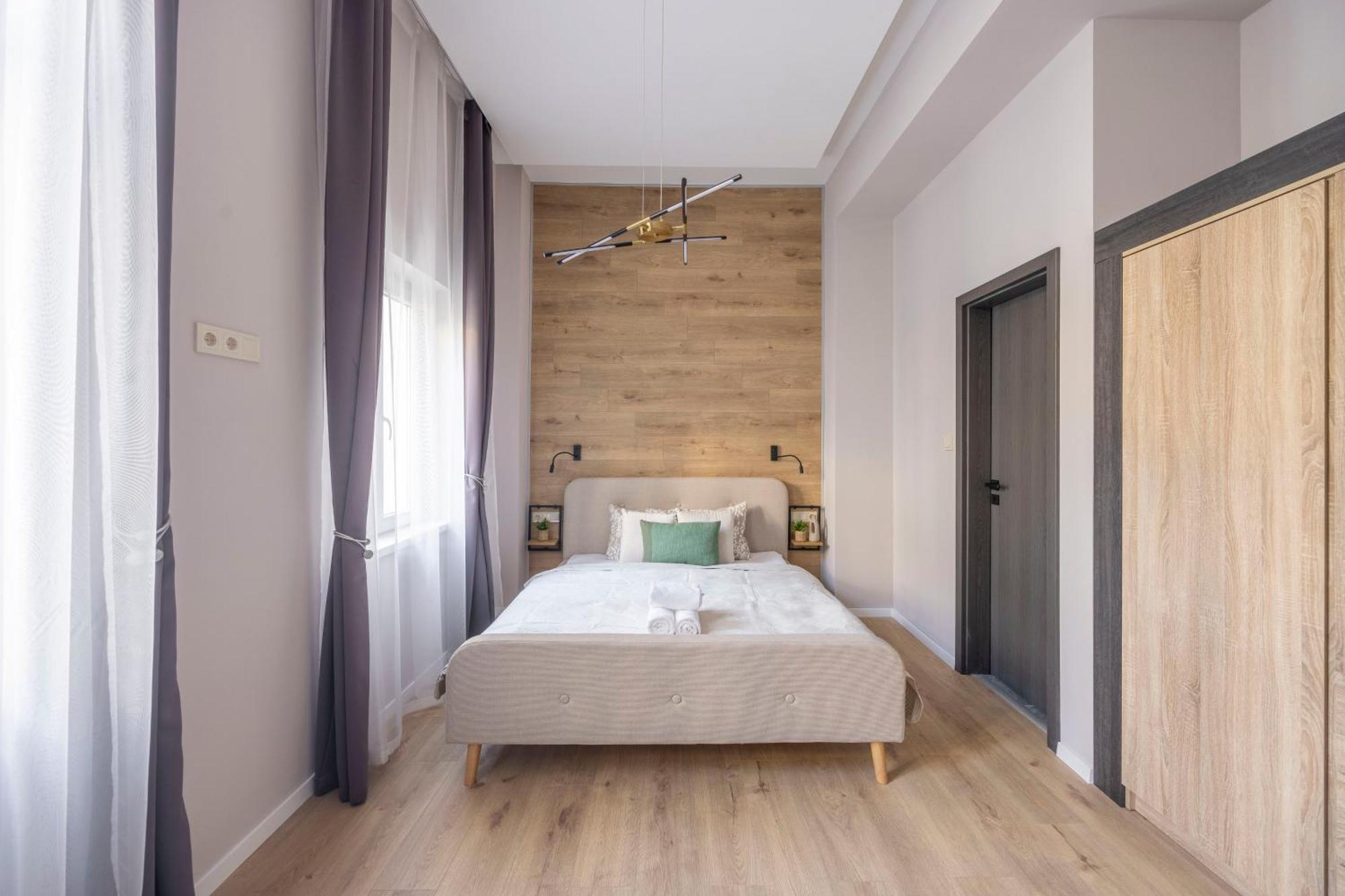 Luxe & Charm Grand With 3bedrm, 3bathrm Apartman *