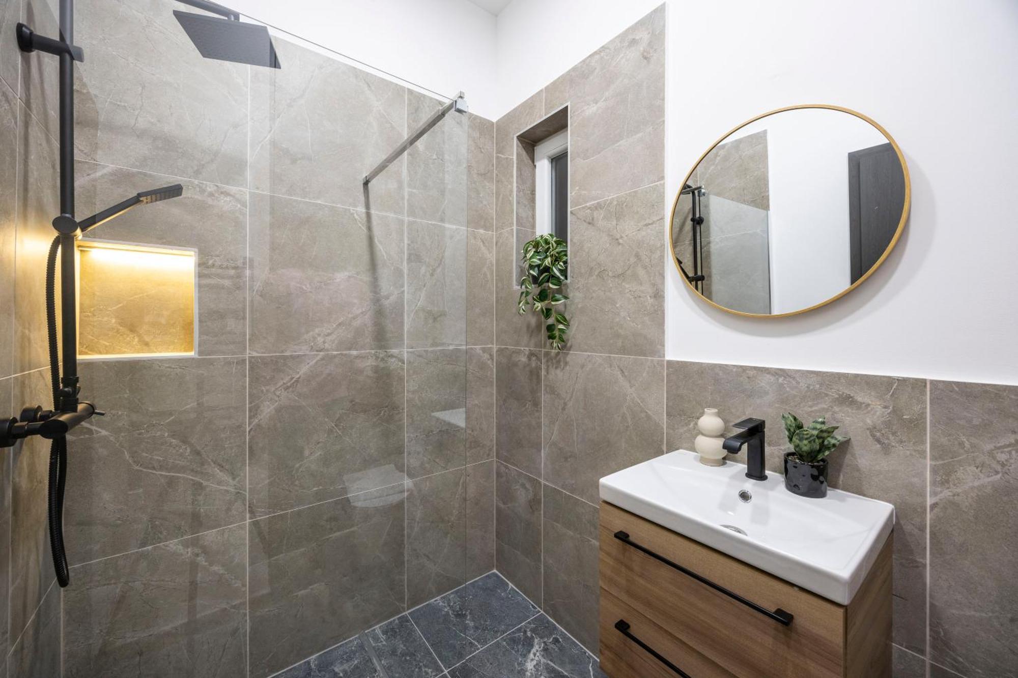 Luxe & Charm Grand With 3bedrm, 3bathrm Appartamento